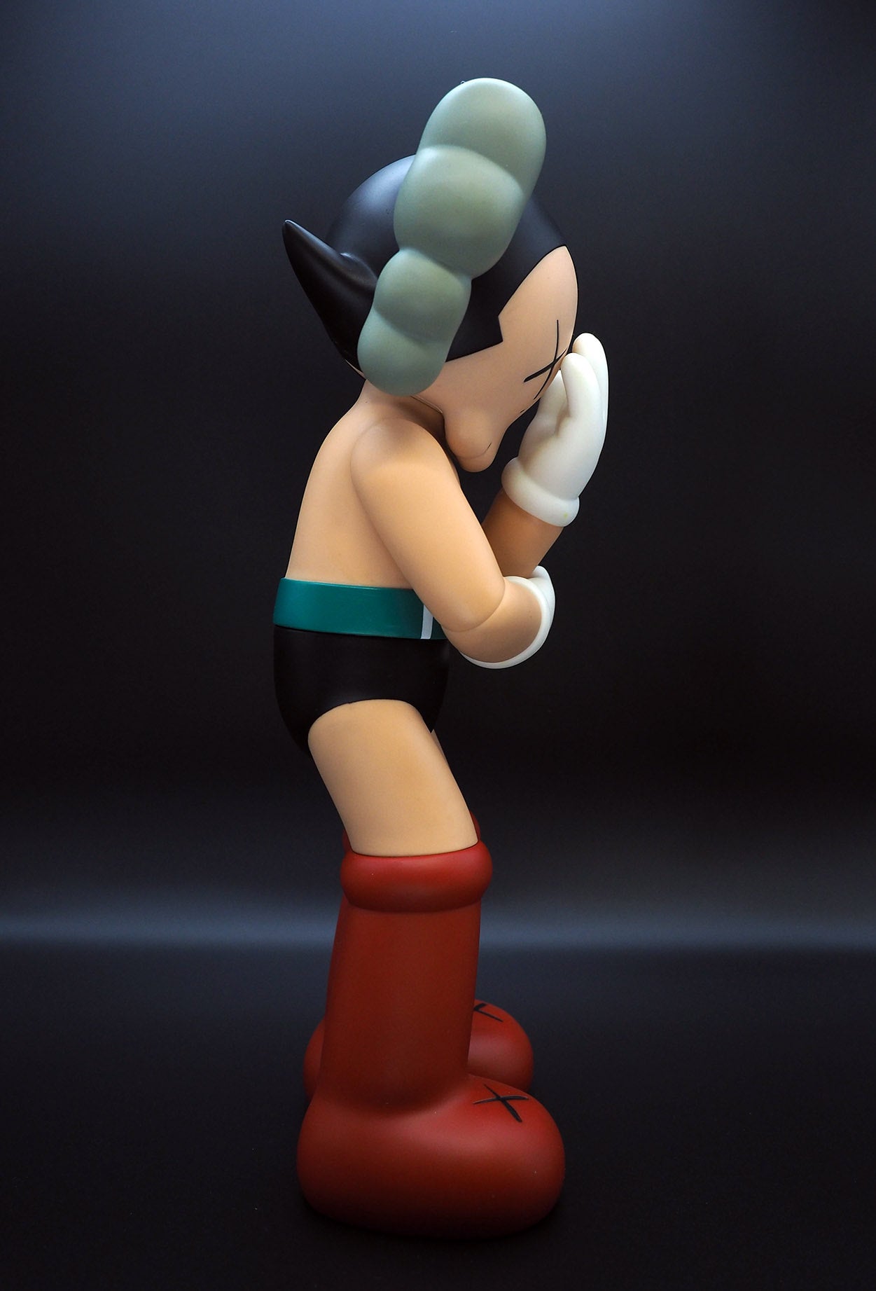 KAWS Astro Boy, 2012 税込(incl. sales tax) オリジナルフェイク　鉄腕アトム　カウズ